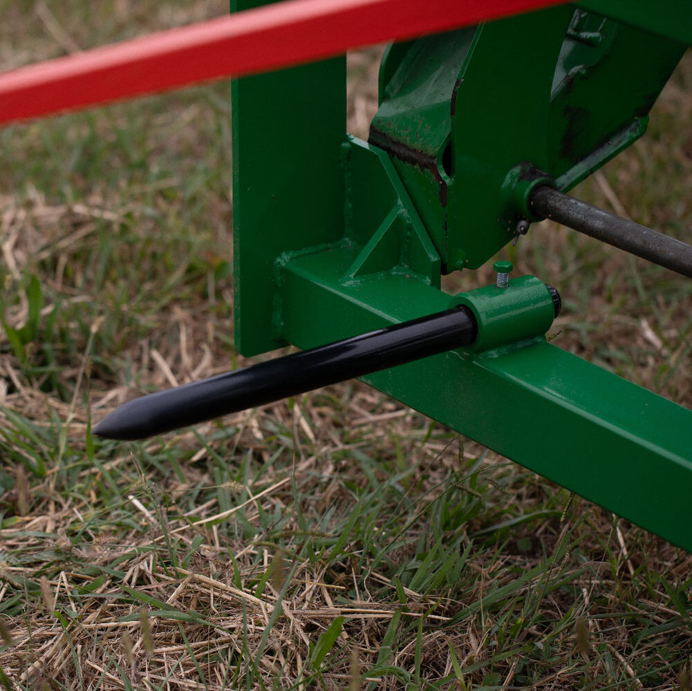 Hay Spear Attachment Fits John Deere 600/700 Series Loader – Skid